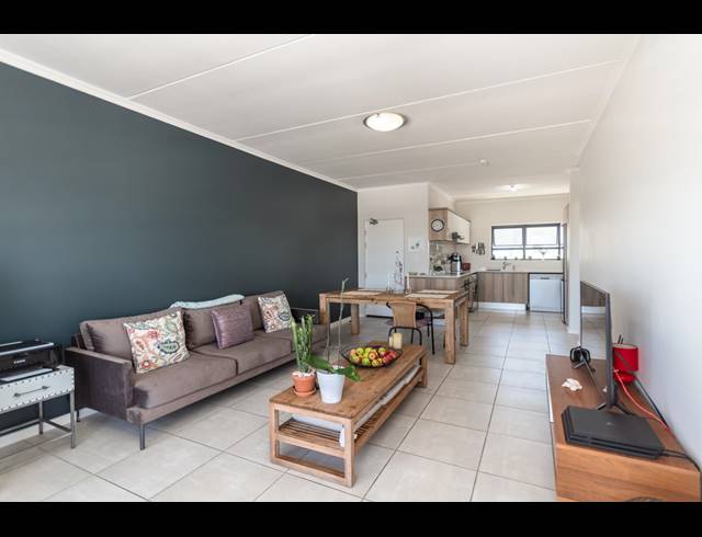 2 BEDROOM APARTMENT FOR SALE IN RICHWOOD